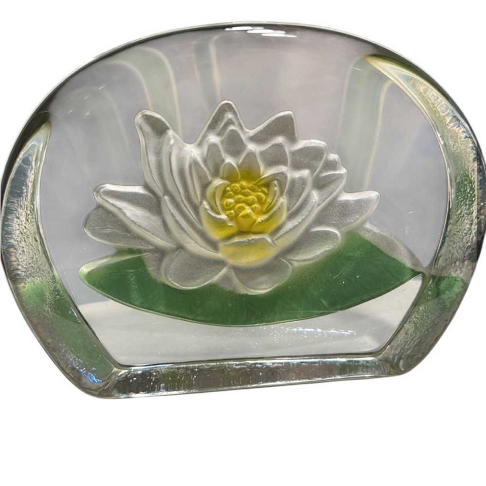 Paperweight VTG CRISTAL D'ARQUES FRANCE GLASS WATER LILY FLOWER ART